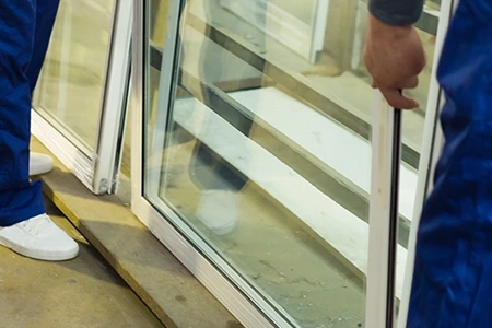 Commercial Glass Repair Technician in Lake Butler